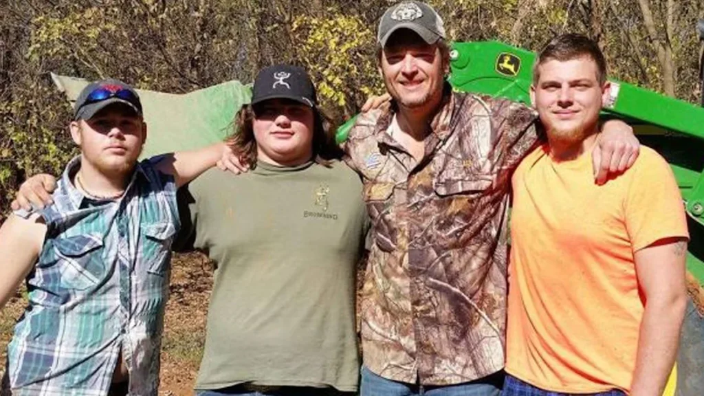 Blake Shelton’s truck in the mud